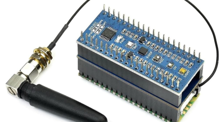 LoRa radio add-on device for Raspberry Pi projects