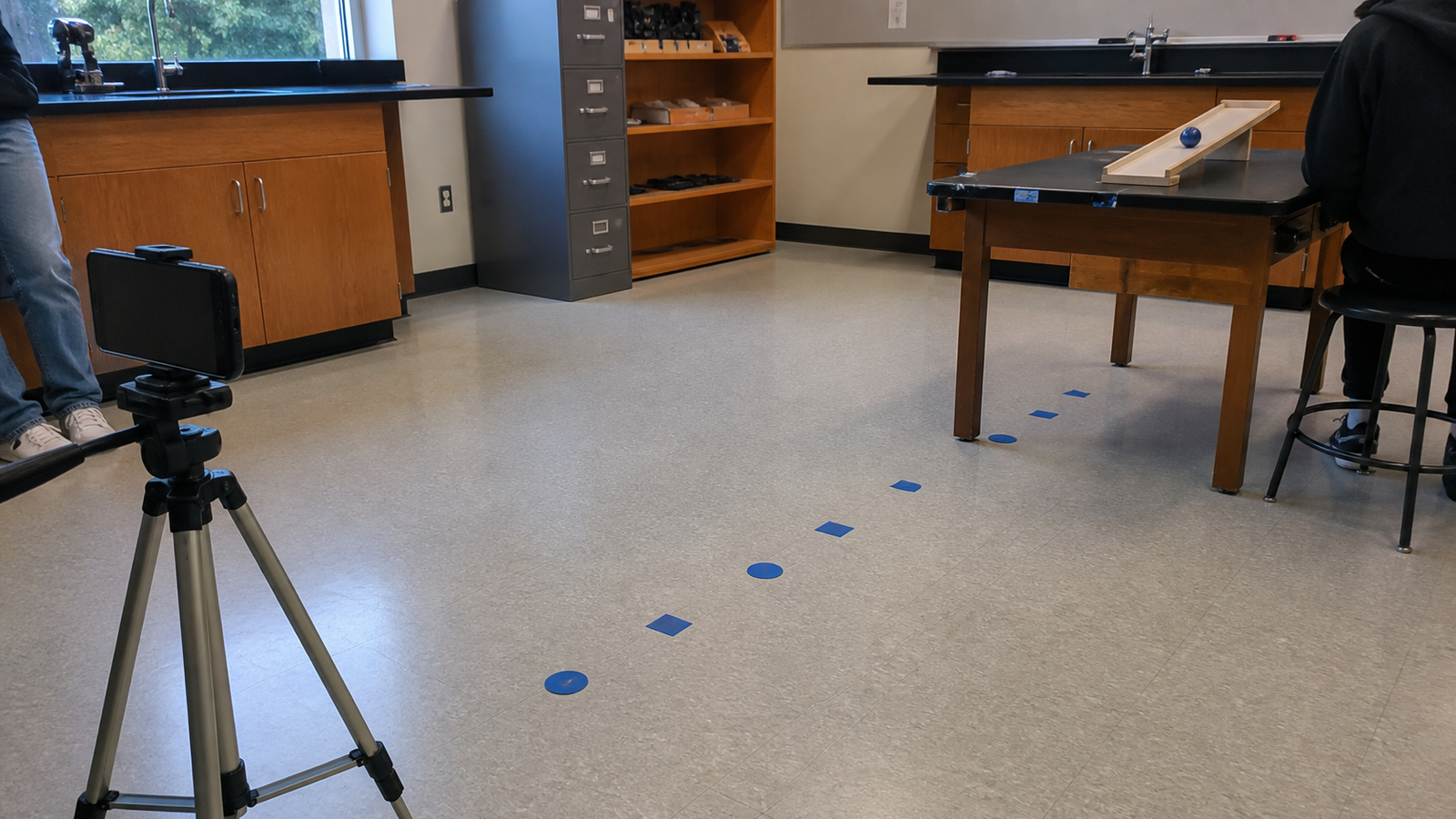 Phone video analysis setup for motion measurement