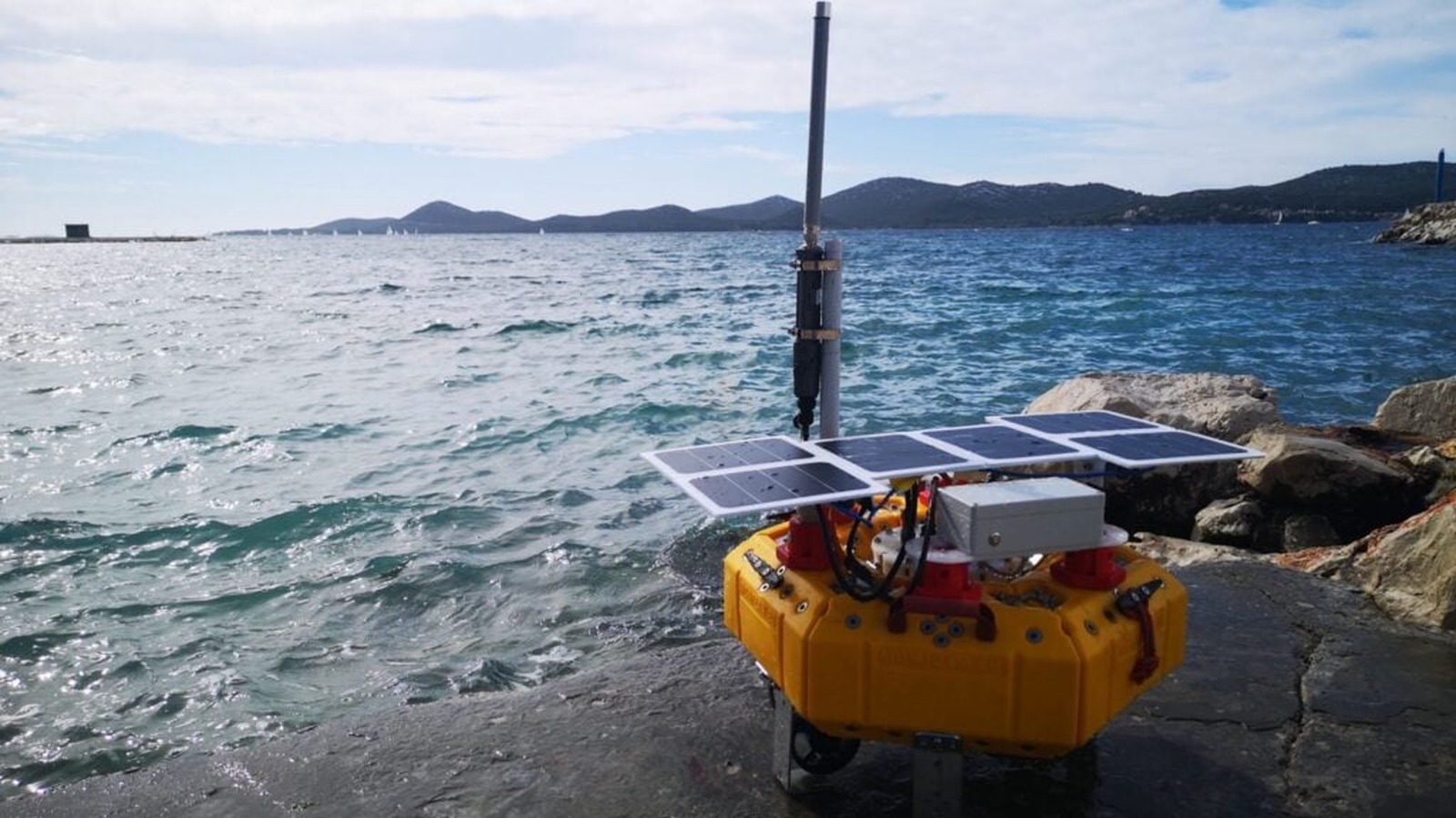 MDM Team Raspberry Pi powered marine robot on water