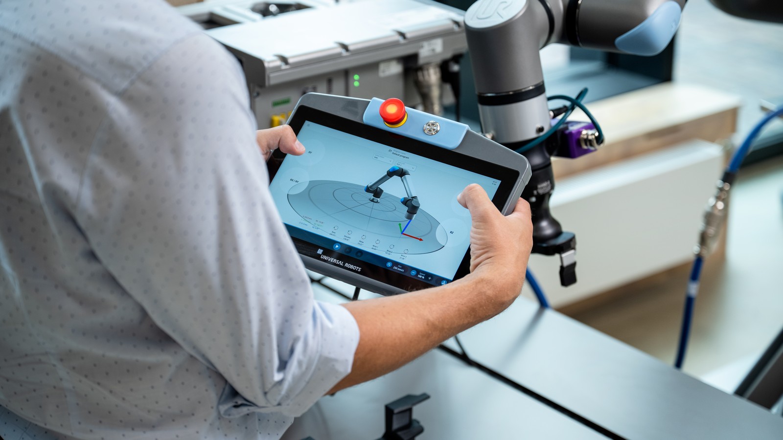Universal Robots Gen7 Moves Power, Data and Safety to the Tool Flange Universal Robots Gen7 Moves Power, Data and Safety to the Tool Flange
